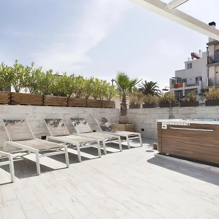 דירה Spaces Mediterranean 5 Bedrooms, 4 Bathrooms, 75m2 Terrace, Centre Sitges- Sleeps 11 *